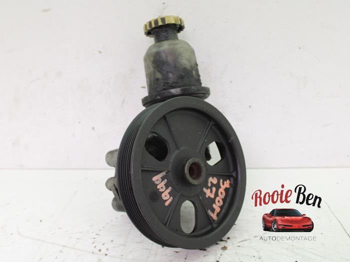 Gebruikte Pomp Servo Chrysler 300 M 2.7 V6 24V Prijs € 40,00 Margeregeling aangeboden door Rooie Ben autodemontage