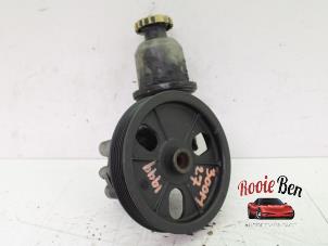 Gebruikte Stuurbekrachtiging Pomp Chrysler 300 M 2.7 V6 24V Prijs € 40,00 Margeregeling aangeboden door Rooie Ben autodemontage