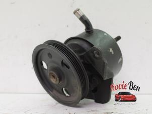 Gebruikte Stuurpomp Chrysler Voyager/Grand Voyager (RG/RS) 2.4 16V Prijs € 40,00 Margeregeling aangeboden door Rooie Ben autodemontage