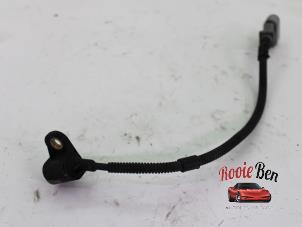 Gebruikte Nokkenas Sensor Volkswagen Caddy III (2KA,2KH,2CA,2CH) 2.0 SDI Prijs op aanvraag aangeboden door Rooie Ben autodemontage