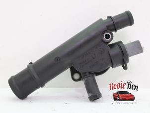 Gebruikte Thermostaathuis Volkswagen Caddy III (2KA,2KH,2CA,2CH) 2.0 SDI Prijs € 15,00 Margeregeling aangeboden door Rooie Ben autodemontage