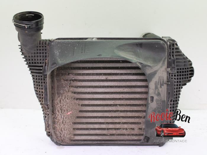 Gebruikte Intercooler Porsche Macan (95B) 3.6 V6 24V Turbo Prijs € 100,00 Margeregeling aangeboden door Rooie Ben autodemontage