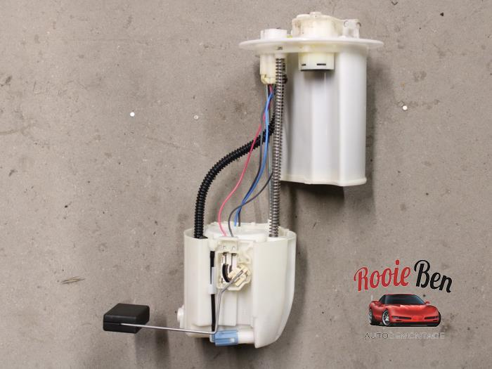 Gebruikte Tank element Pomp Toyota Urban Cruiser 1.33 Dual VVT-I 16V 2WD Prijs € 50,00 Margeregeling aangeboden door Rooie Ben autodemontage