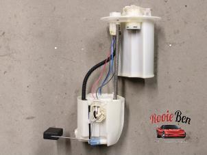 Gebruikte Tank element Pomp Toyota Urban Cruiser 1.33 Dual VVT-I 16V 2WD Prijs € 50,00 Margeregeling aangeboden door Rooie Ben autodemontage