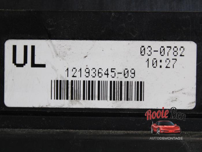 Zekeringkast van een Chevrolet Avalanche 5.3 1500 V8 4x4 2003