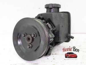 Gebruikte Stuurbekrachtiging Pomp Mercedes Vito (639.6) 2.2 111 CDI 16V Prijs € 40,00 Margeregeling aangeboden door Rooie Ben autodemontage