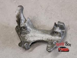 Gebruikte Motorsteun Renault Captur (2R) 1.2 TCE 16V EDC Prijs op aanvraag aangeboden door Rooie Ben autodemontage