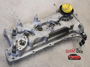 Gebruikte Kleppendeksel Renault Captur (2R) 1.2 TCE 16V EDC Prijs € 50,00 Margeregeling aangeboden door Rooie Ben autodemontage