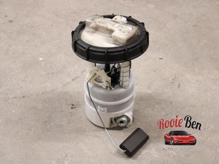 Gebruikte Tank element Pomp Nissan Juke (F15) 1.6 16V Prijs € 50,00 Margeregeling aangeboden door Rooie Ben autodemontage