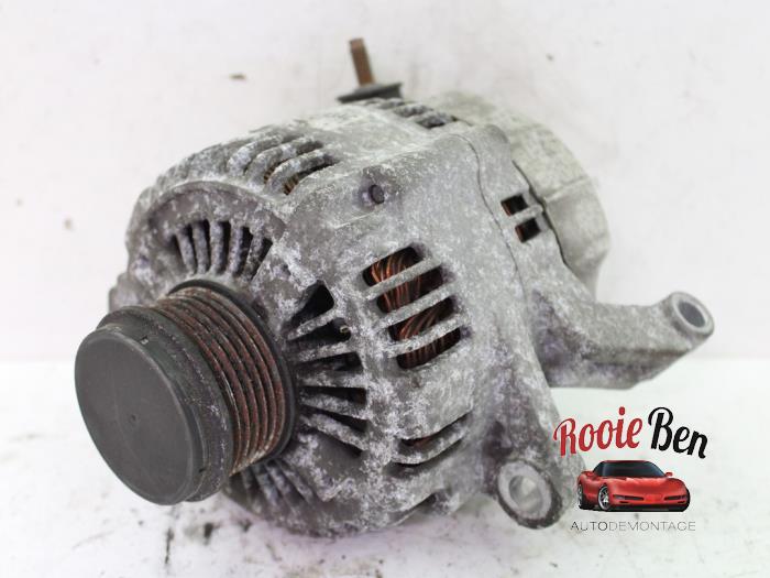 Gebruikte Alternator Jeep Cherokee/Liberty (KJ) 3.7 V6 24V Prijs € 50,00 Margeregeling aangeboden door Rooie Ben autodemontage
