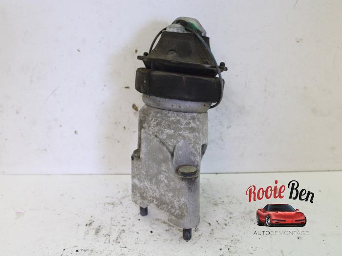 Gebruikte Motorrubber Volvo XC90 I 3.2 24V Prijs € 25,00 Margeregeling aangeboden door Rooie Ben autodemontage