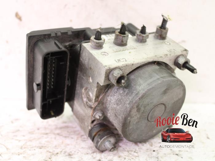 ABS Pomp van een Fiat Grande Punto (199) 1.2 2008