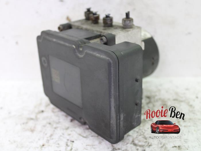 Gebruikte ABS Pomp Chrysler Voyager/Grand Voyager (RG/RS) 2.8 CRD 16V Autom. Prijs € 60,00 Margeregeling aangeboden door Rooie Ben autodemontage