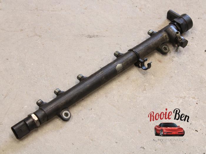 Galerij (Injectie) van een Mercedes-Benz Vito (639.6) 2.2 111 CDI 16V 2006