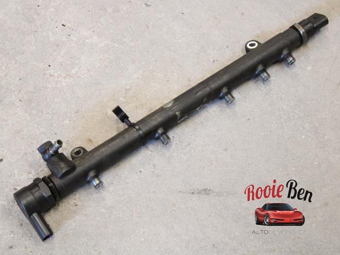 Galerij (Injectie) van een Mercedes-Benz Vito (639.6) 2.2 111 CDI 16V 2006