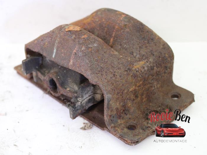 Gebruikte Motorsteun Chevrolet Chevy/Sportsvan G20 Standard Cargo 6.5 V8 Turbo Diesel EGR . Prijs € 25,00 Margeregeling aangeboden door Rooie Ben autodemontage