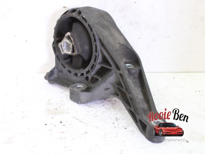 Gebruikte Motorrubber Chevrolet Orlando (YYM/YYW) 1.8 16V VVT Bifuel Prijs € 20,00 Margeregeling aangeboden door Rooie Ben autodemontage