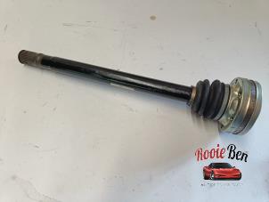 Gebruikte Steekas links-achter Porsche 718 Cayman (982) 4.0 GT4 Prijs € 300,00 Margeregeling aangeboden door Rooie Ben autodemontage