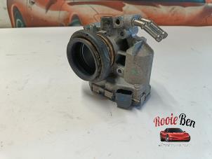 Gebruikte Gasklephuis Peugeot 107 1.0 12V Prijs € 30,00 Margeregeling aangeboden door Rooie Ben autodemontage