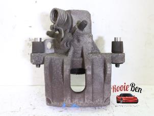 Gebruikte Remklauw (Tang) links-achter Ford Focus C-Max 1.8 16V Prijs € 20,00 Margeregeling aangeboden door Rooie Ben autodemontage