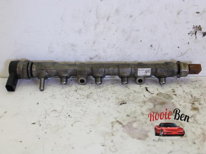 Gebruikte Injector brug Volkswagen Polo V (6R) 1.2 TDI 12V BlueMotion Prijs € 25,00 Margeregeling aangeboden door Rooie Ben autodemontage