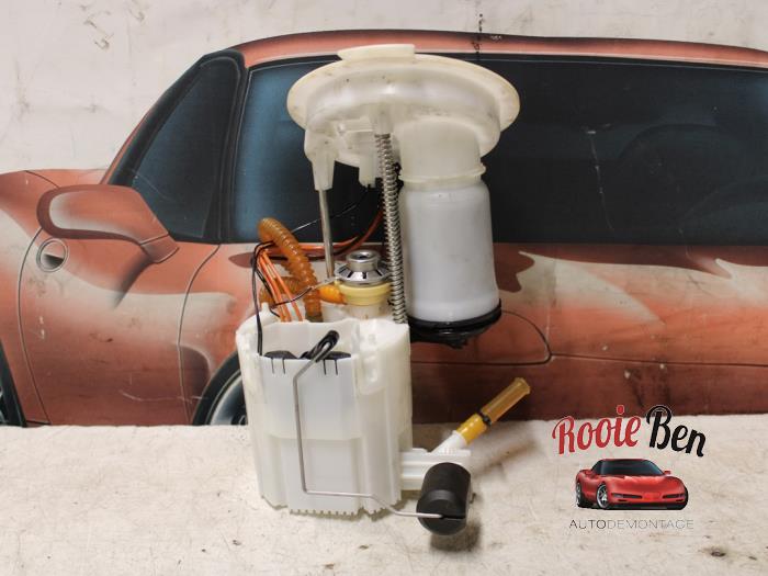 Gebruikte Tank element Pomp BMW 1 serie (F20) 118i 1.5 TwinPower 12V Prijs € 50,00 Margeregeling aangeboden door Rooie Ben autodemontage
