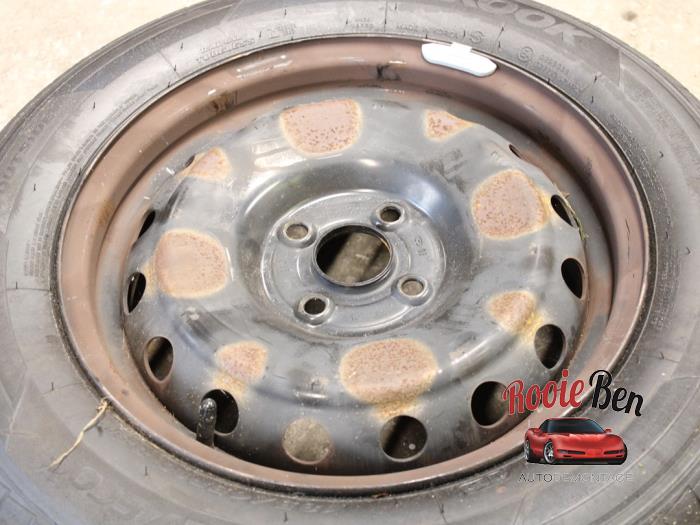 Velgen set + banden van een Hyundai i20 (GBB) 1.0 T-GDI 100 12V 2019