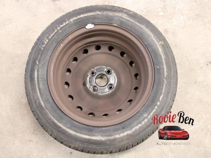 Velgen set + banden van een Hyundai i20 (GBB) 1.0 T-GDI 100 12V 2019