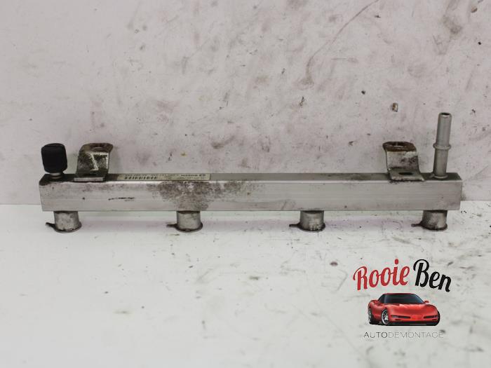Gebruikte Verstuiver brug Opel Corsa D 1.2 16V ecoFLEX Bi-Fuel Prijs € 15,00 Margeregeling aangeboden door Rooie Ben autodemontage