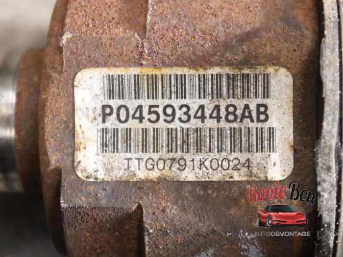 Aandrijfas rechts-voor van een Chrysler Sebring (JR) 2.0 16V 2001