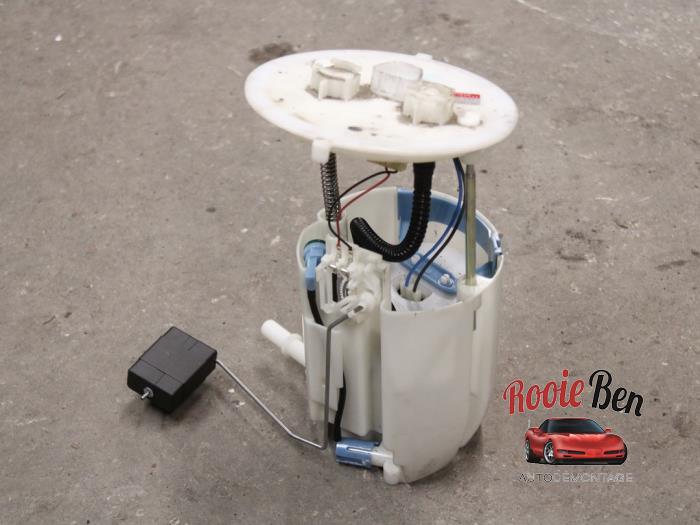 Gebruikte Tank element Pomp Lexus IS (E3) 300h 2.5 16V Prijs € 75,00 Margeregeling aangeboden door Rooie Ben autodemontage