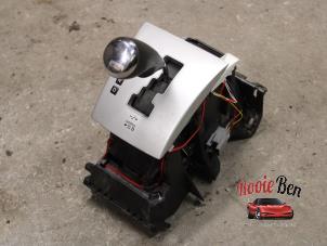 Gebruikte Selectiehendel automaat Dodge Caliber 2.0 16V Prijs op aanvraag aangeboden door Rooie Ben autodemontage