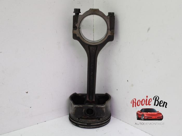 Gebruikte Zuiger Ford Usa F-150 Prijs € 40,00 Margeregeling aangeboden door Rooie Ben autodemontage