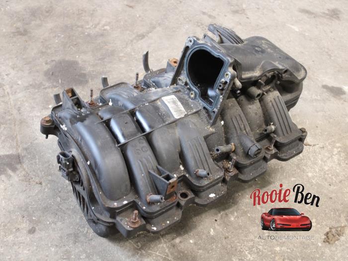 Gebruikte Spruitstuk Inlaat Dodge Ram 1500 (DR/DH/D1/DC/DM) 4.7 V8 1500 4x2 Prijs op aanvraag aangeboden door Rooie Ben autodemontage