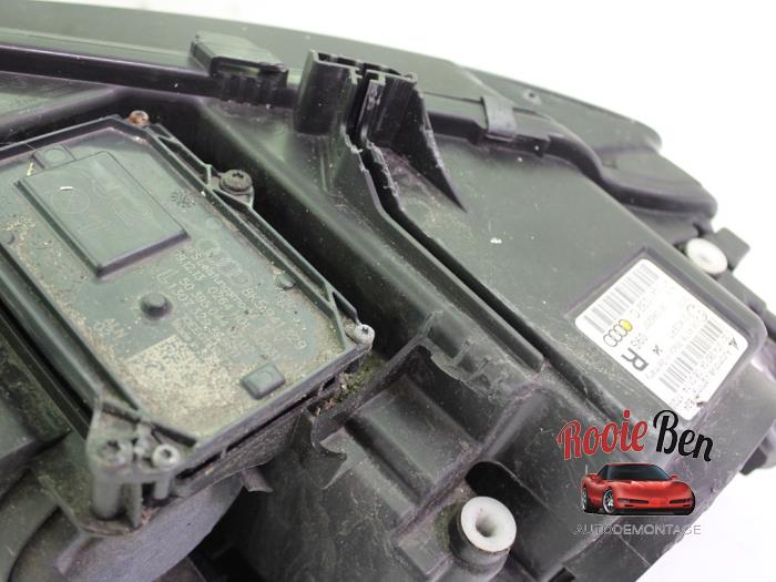 Koplamp rechts van een Audi A5 Cabrio (8F7) 3.0 TDI V6 24V Quattro 2014