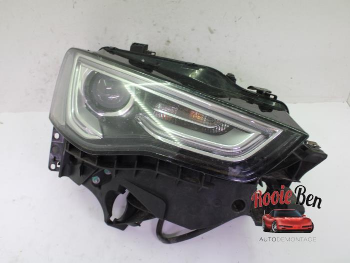 Koplamp rechts van een Audi A5 Cabrio (8F7) 3.0 TDI V6 24V Quattro 2014
