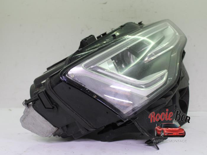 Koplamp rechts van een Audi A5 Cabrio (8F7) 3.0 TDI V6 24V Quattro 2014