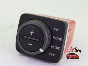 Gebruikte Schakelaar Kia Soul I (AM) 1.6 CVVT 16V Prijs op aanvraag aangeboden door Rooie Ben autodemontage