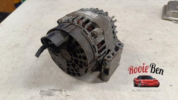 Dynamo van een Fiat Doblo Cargo (263) 1.3 MJ 16V DPF Euro 5 2012