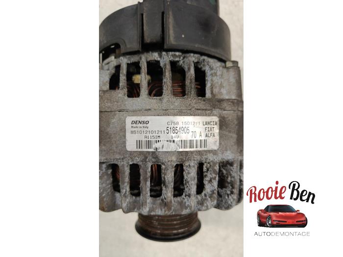 Dynamo van een Fiat Doblo Cargo (263) 1.3 MJ 16V DPF Euro 5 2012