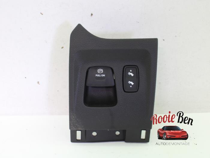 Gebruikte Handrem schakelaar Dodge 1500 Crew Cab (DS) 5.7 Hemi V8 4x4 Prijs op aanvraag aangeboden door Rooie Ben autodemontage