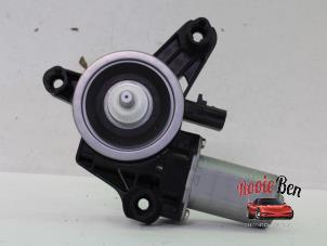 Gebruikte Motor electrisch raam Dodge 1500 Crew Cab (DS) 5.7 Hemi V8 4x4 Prijs op aanvraag aangeboden door Rooie Ben autodemontage