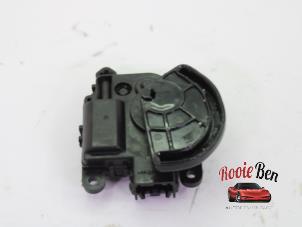 Gebruikte Kachelklep Motor Dodge 1500 Crew Cab (DS) 5.7 Hemi V8 4x4 Prijs € 50,00 Margeregeling aangeboden door Rooie Ben autodemontage