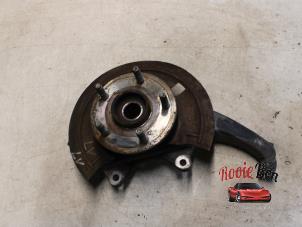 Gebruikte Fusee links-voor Dodge Ram 1500 Crew Cab (DS/DJ/D2) 5.7 V8 Hemi 1500 4x2 Prijs op aanvraag aangeboden door Rooie Ben autodemontage