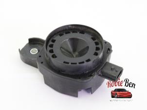 Gebruikte Alarm sensor Renault Captur (2R) 1.2 TCE 16V EDC Prijs op aanvraag aangeboden door Rooie Ben autodemontage