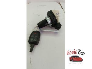 Gebruikte Kontaktslot + Sleutel Volvo V50 (MW) 1.6 D 16V Prijs op aanvraag aangeboden door Rooie Ben autodemontage