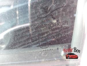 Gebruikte Deurruit 4Deurs links-achter Saab 9-5 Estate (YS3E) 2.3 Turbo 16V Prijs op aanvraag aangeboden door Rooie Ben autodemontage