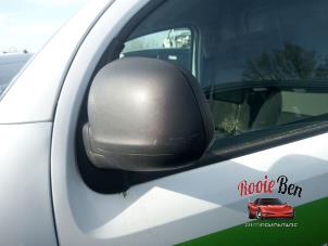 Gebruikte Spiegel Buiten links Nissan NV 250 1.5 dCi 115 Prijs op aanvraag aangeboden door Rooie Ben autodemontage