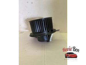 Gebruikte Chaufage Ventilatiemotor Volkswagen Passat Variant (3C5) 2.0 TFSI/TSI 16V Prijs € 45,00 Margeregeling aangeboden door Rooie Ben autodemontage