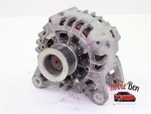 Gebruikte Dynamo Renault Twingo II (CN) 1.2 16V Prijs € 25,00 Margeregeling aangeboden door Rooie Ben autodemontage